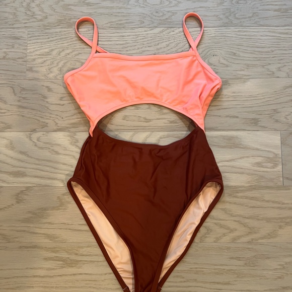Madewell Second Wave Cutout One-Piece Swimsuit in Colorblock Size Small - NWT - Picture 5 of 7